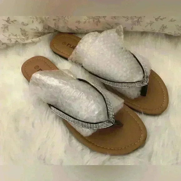 RUE21 basic silver glitter sandals flipflops Women 10 - Picture 2 of 6